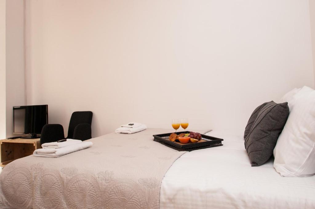 Short Stay Group Gracia Serviced Apartments Барселона Номер фото