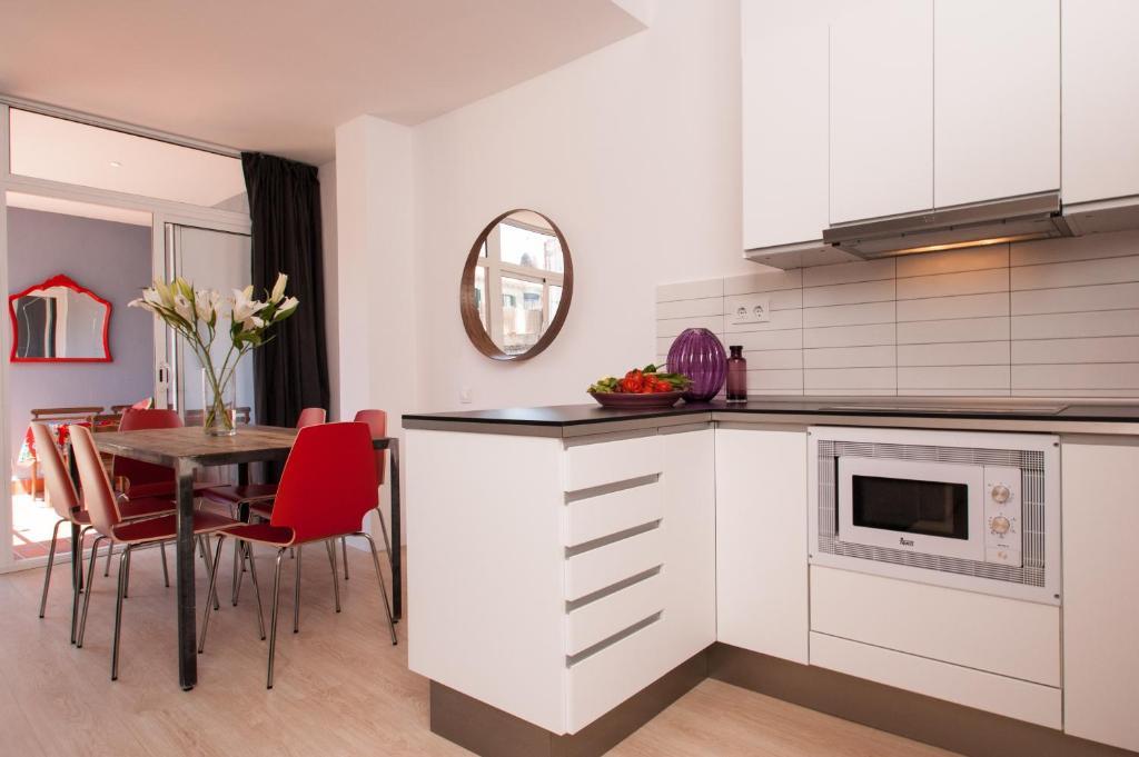Short Stay Group Gracia Serviced Apartments Барселона Номер фото